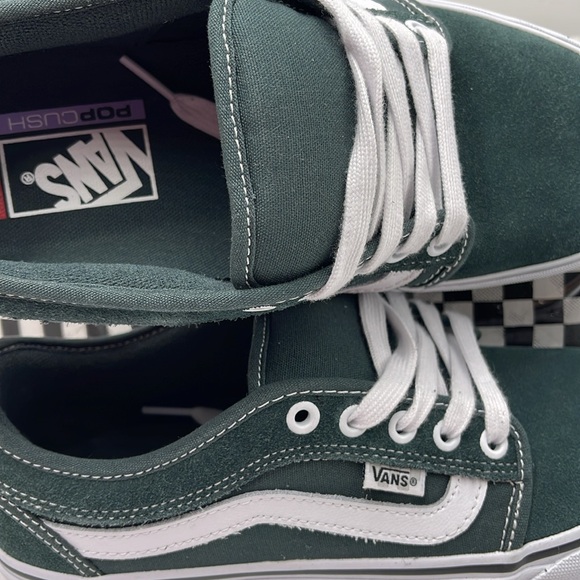 Vans Men’s Kyle Walker
Navy/Stv Navy
VN0A5JIENGJ
Sneakers - Picture 14 of 16